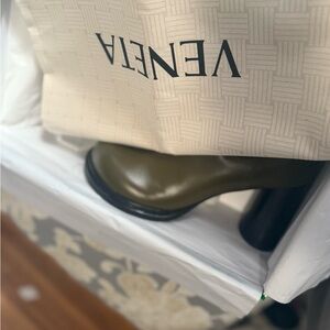 NEW BOTTEGA VENETA Cliff Leather Ankle Boots Sz 40 $1400 Military Green